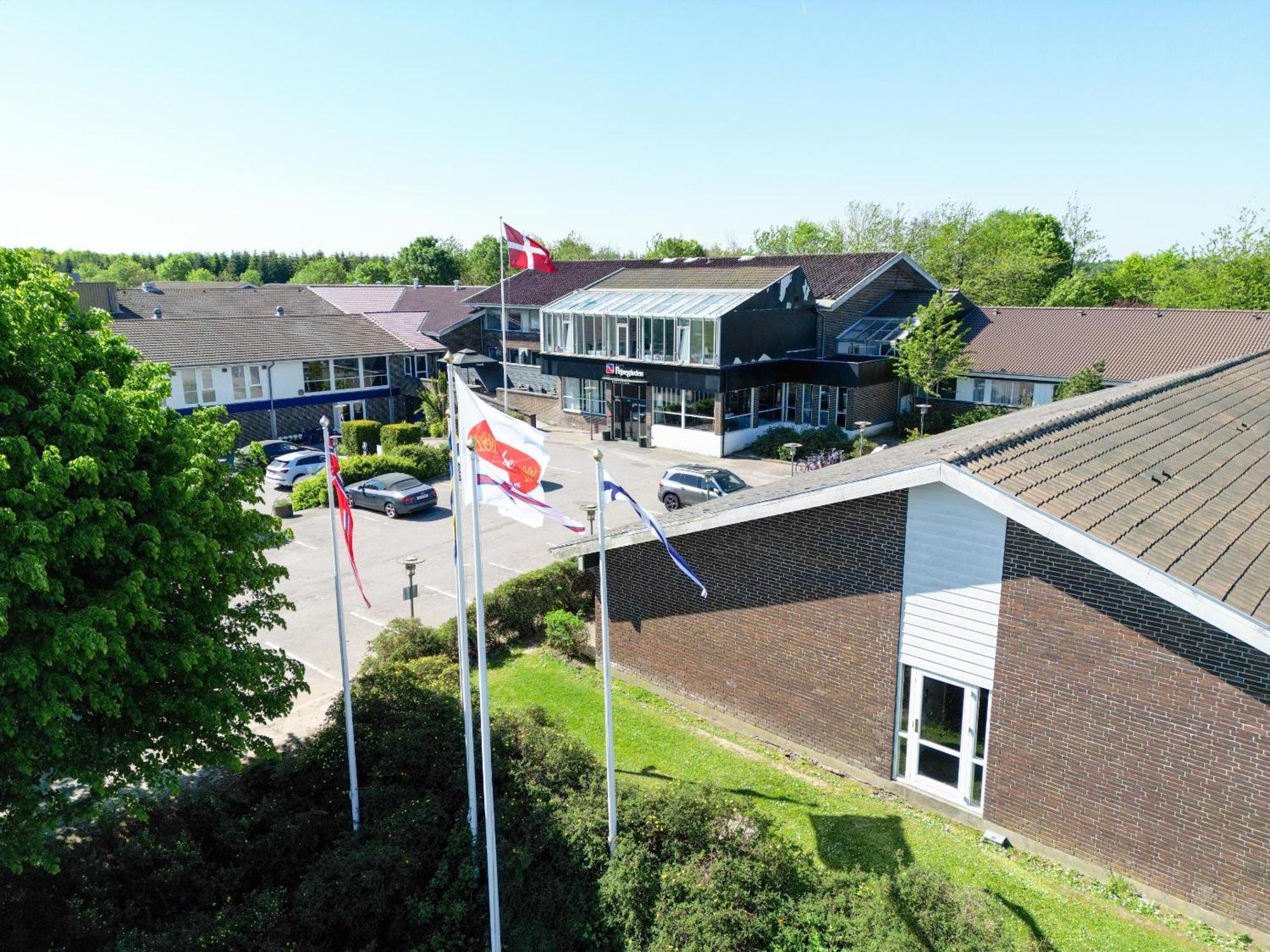 Hotel Pejsegaarden Brædstrup Exterior foto